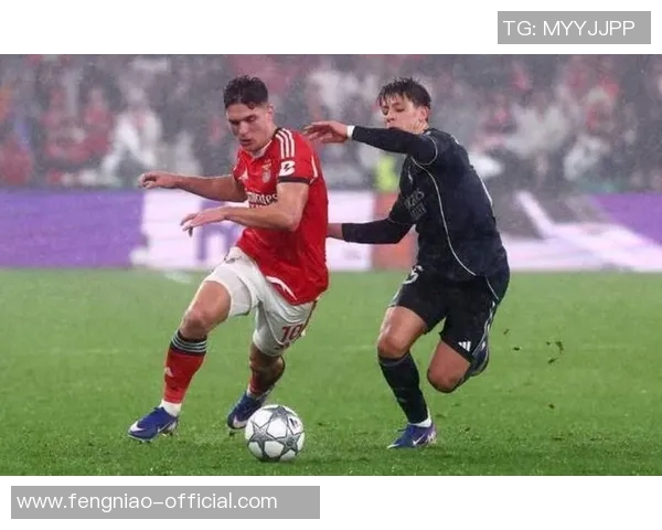 本菲卡大胜热刺4-0红牌争议引发全场热议成历史冷门 本菲卡大胜热刺4-0红牌争议引发全场热议成历史冷门