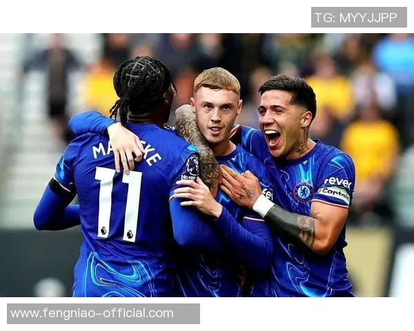 英超激情对决巴黎圣日耳曼大胜波尔图帽子戏法引发争议判罚热议 英超激情对决巴黎圣日耳曼大胜波尔图帽子戏法引发争议判罚热议