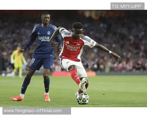 中超精彩对决巴黎圣日耳曼与曼城战成平局引发全场热烈反响